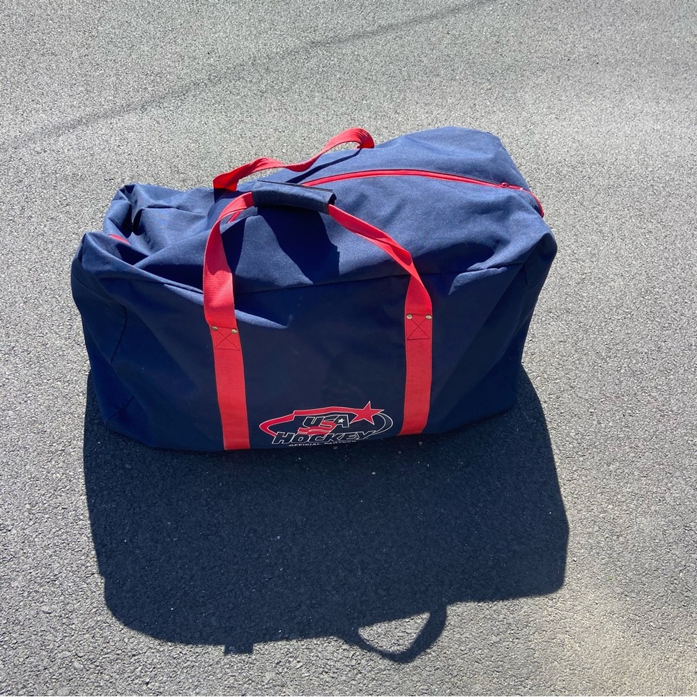 Nike USA Hockey Equipment Bag - Picture 2 of 5